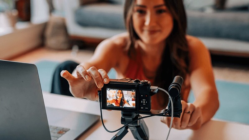 is-vlogging-worth-it